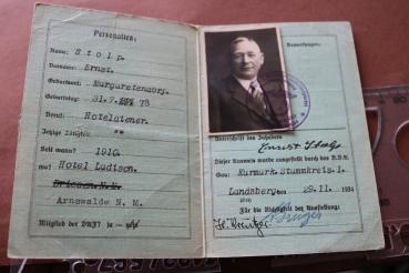 Preview: alter Beschäftigungs-Ausweis - Deutsche Arbeitsfront Fachgruppe Gaststätten - Landsberg 1934